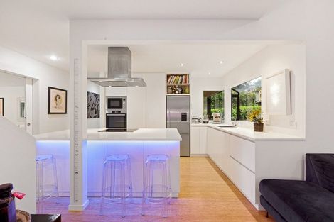 Photo of property in 1/47 Tui Glen Road, Birkenhead, Auckland, 0626