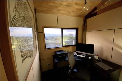 Photo of property in 28 Centrebush Lane, Raglan, 3295