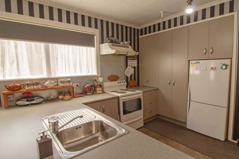 Photo of property in 24 Farmer Street, Te Aroha, 3320