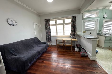 Photo of property in 4 Levy Street, Mount Victoria, Wellington, 6011