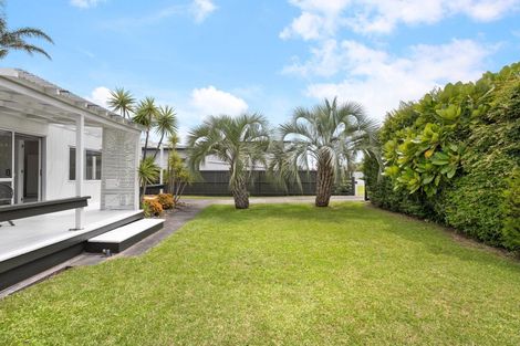 Photo of property in 403a Ocean Road, Whangamata, 3620