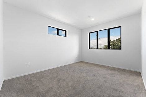 Photo of property in 729 Massey Road, Mangere, Auckland, 2022