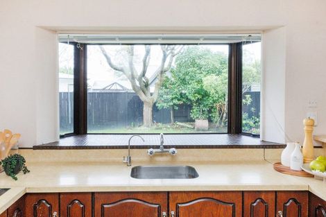 Photo of property in 22 Colonial Place, Kelvin Grove, Palmerston North, 4414