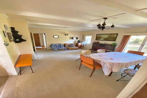 Photo of property in 9 Hauraki Road, Leigh, 0985