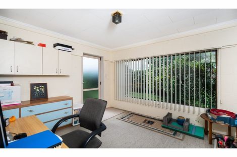 Photo of property in 24 Widmore Drive, Massey, Auckland, 0614