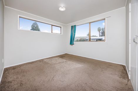 Photo of property in 12 Le Havre Place, Takanini, 2112