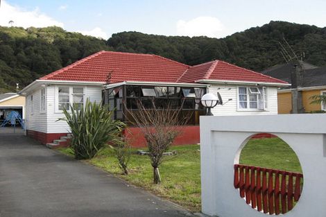 Photo of property in 203 Wainuiomata Road, Wainuiomata, Lower Hutt, 5014