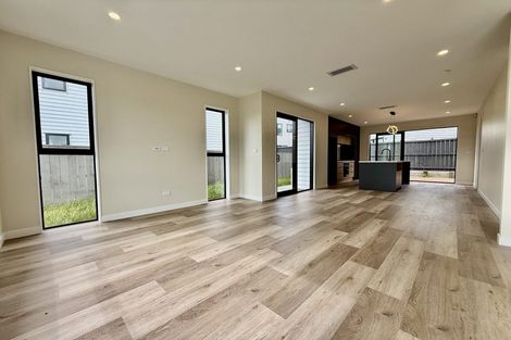 Photo of property in 138 Vintry Drive, Kumeu, 0810