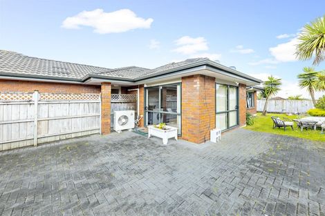 Photo of property in 9 Villino Place, Randwick Park, Auckland, 2105