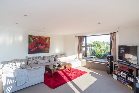 Photo of property in 5 Chilton Drive, Paraparaumu, 5032