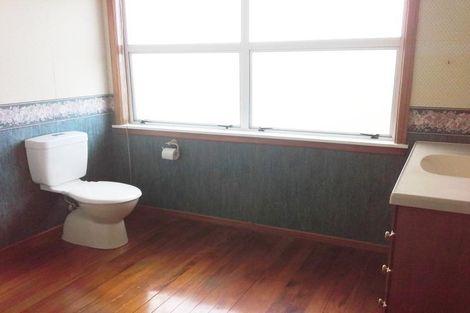 Photo of property in 83a Eliot Street, New Plymouth, 4310