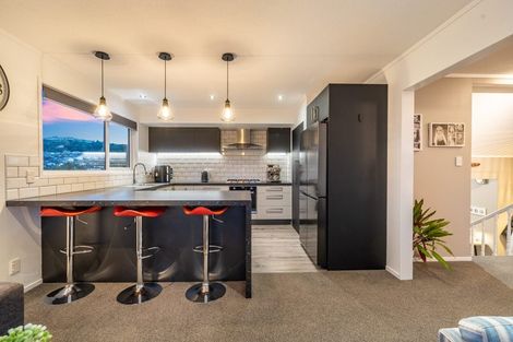 Photo of property in 7 James Cook Drive, Whitby, Porirua, 5024