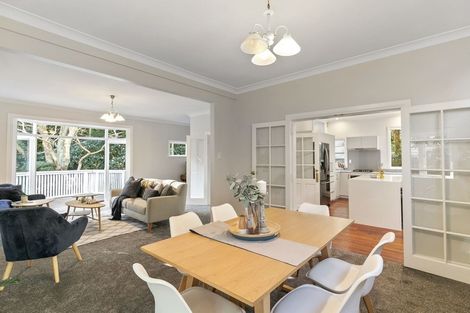 Photo of property in 15 Lower North Terrace, Kelburn, Wellington, 6012