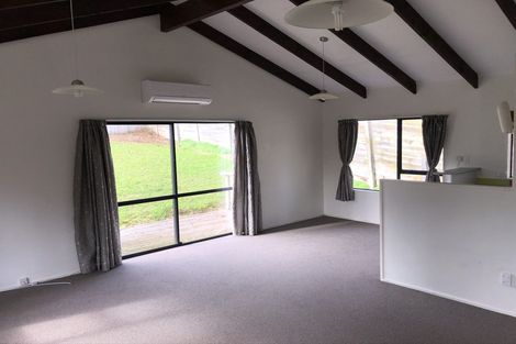 Photo of property in 2/25 Gazelle Avenue, Beach Haven, Auckland, 0626