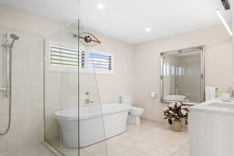 Photo of property in 32 Kahurangi Place, Snells Beach, 0920