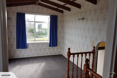 Photo of property in 18 Shakespear Road, Army Bay, Whangaparaoa, 0930