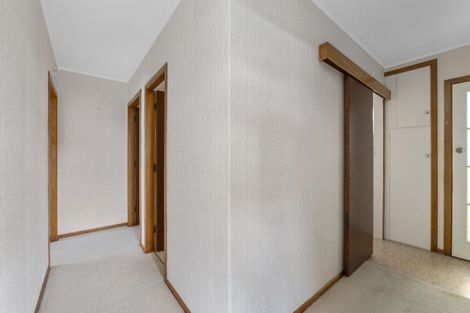 Photo of property in 2/4 Severn Place, Spotswood, New Plymouth, 4310