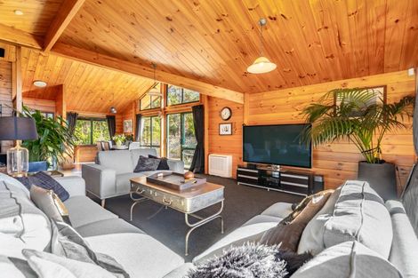 Photo of property in 19 Carlow Grove, Birchville, Upper Hutt, 5018