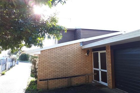 Photo of property in 2/40 Hart Road, Hauraki, Auckland, 0622