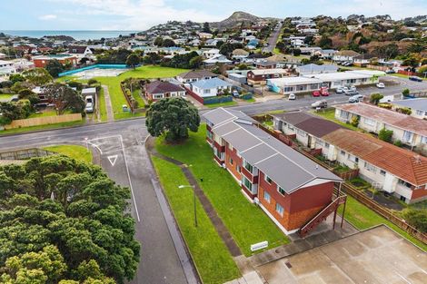 Photo of property in 1 Mana Avenue, Titahi Bay, Porirua, 5022