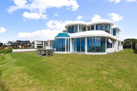 Photo of property in 17a Oceanbeach Road, Mount Maunganui, 3116