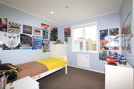 Photo of property in 21 Paragon Avenue, Beach Haven, Auckland, 0626