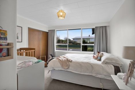 Photo of property in 26 Oberon Street, Stratford, 4332