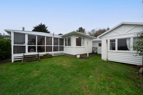 Photo of property in 128 Helston Road, Paparangi, Wellington, 6037