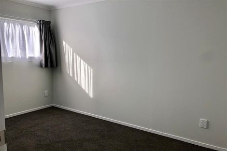 Photo of property in 4 Pureora Place, Clendon Park, Auckland, 2103