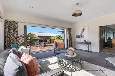 Photo of property in 14 Kahutea Terrace, Titahi Bay, Porirua, 5022