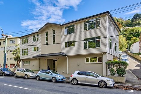 Photo of property in 12a Glenmore Street, Thorndon, Wellington, 6011