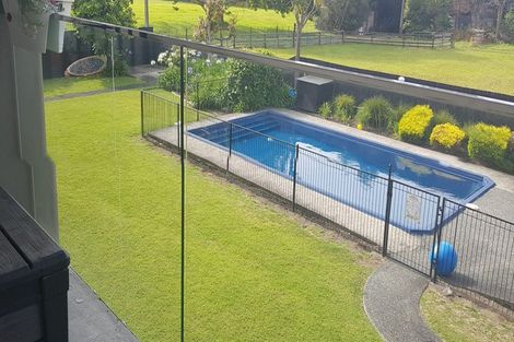 Photo of property in 2e/25 Weranui Road, Waiwera, Orewa, 0994