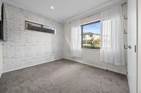 Photo of property in 16 Lime Hill Rise, Flat Bush, Auckland, 2019