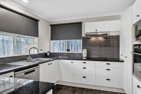 Photo of property in 35 Nottingham Drive, Hamilton East, Hamilton, 3216