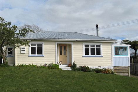Photo of property in 16 Wi Tako Street, Manakau, Levin, 5573