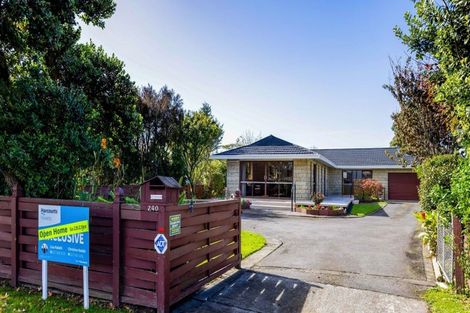 Photo of property in 240 Waihi Road, Hawera, 4610