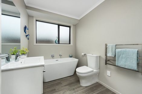 Photo of property in 6 Paiawa Way, Pyes Pa, Tauranga, 3110