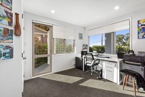 Photo of property in 1/148 Beach Road, Campbells Bay, Auckland, 0630