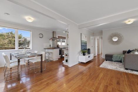 Photo of property in 17 Thomas Avenue, Te Atatu Peninsula, Auckland, 0610