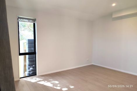 Photo of property in 4 Chatsworth Crescent, Pakuranga Heights, Auckland, 2010