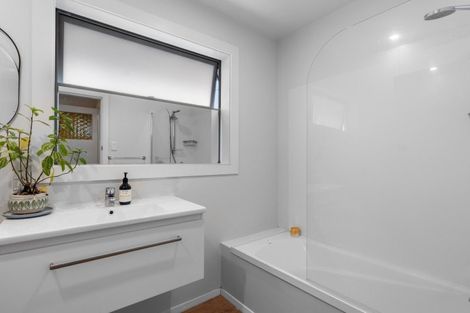 Photo of property in 1/55 Mcfaddens Road, St Albans, Christchurch, 8052