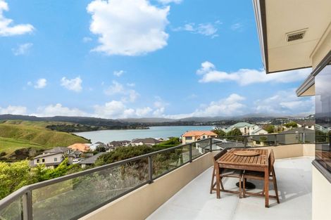 Photo of property in 24 Saint Ives Drive, Camborne, Porirua, 5026