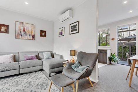 Photo of property in 10 Uku Lane, Hobsonville, Auckland, 0616