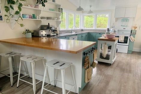 Photo of property in 4a Whitianga View, Paremata, Porirua, 5024