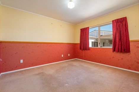 Photo of property in 1 Bryant Street, Takaro, Palmerston North, 4412
