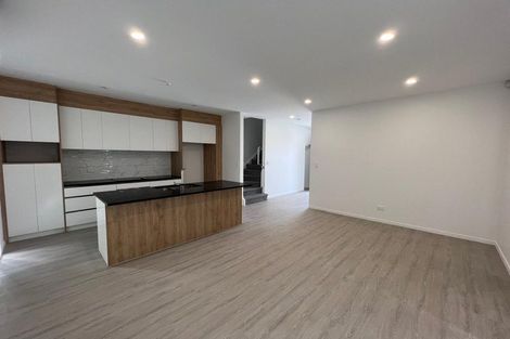 Photo of property in 20a Brentford Place, Manurewa, Auckland, 2102