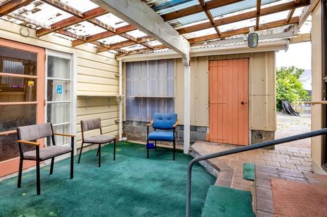 Photo of property in 18 Cornwall Street, Patea, 4520