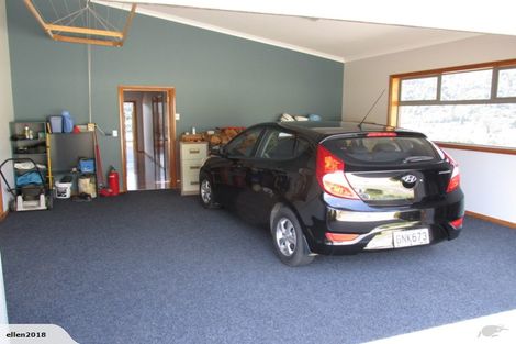 Photo of property in 26 Gravesend Place, Picton, 7220