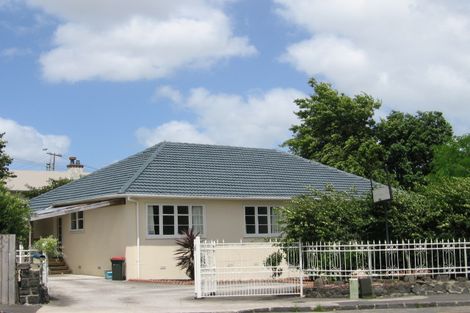 Photo of property in 1656 Great North Road, Avondale, Auckland, 1026