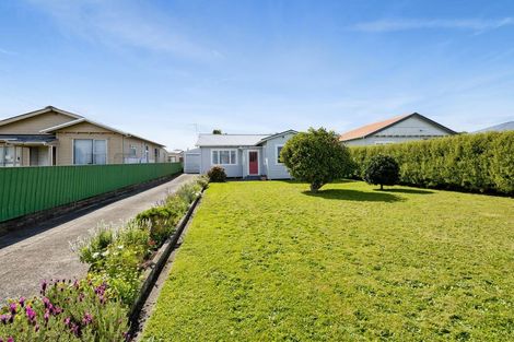 Photo of property in 12 Burns Street, Hawera, 4610